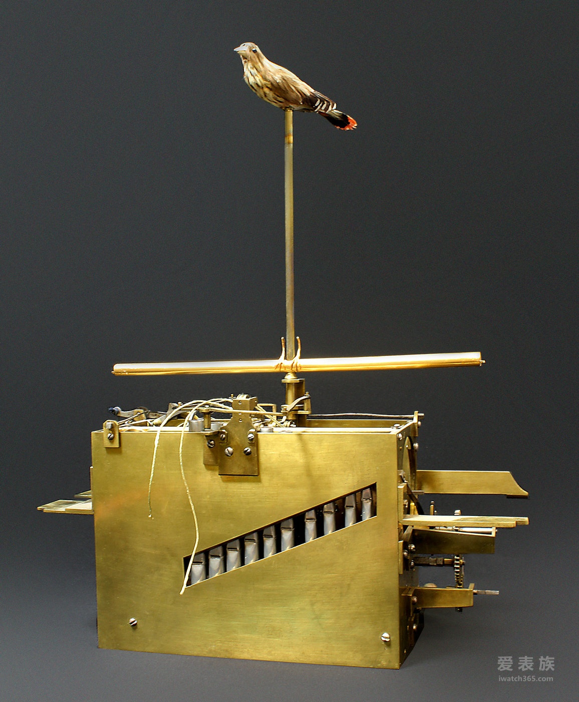 Jacquelo strongly support the historical watch masterpiece rejuvenation