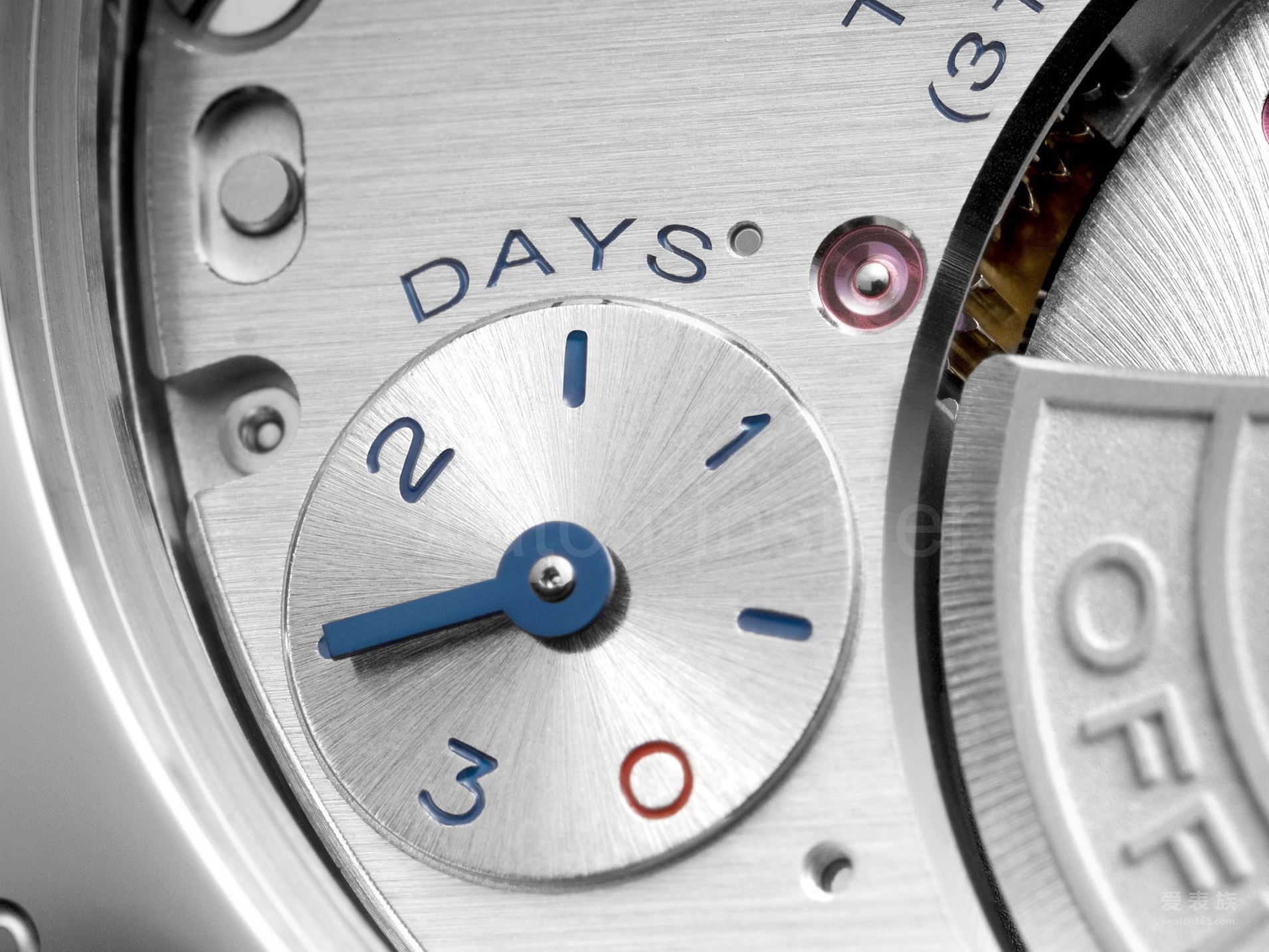 Panerai Radiomir watches on both sides of the three days PAM00627, it is worth starting?