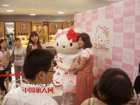 凯蒂猫-HelloKitty