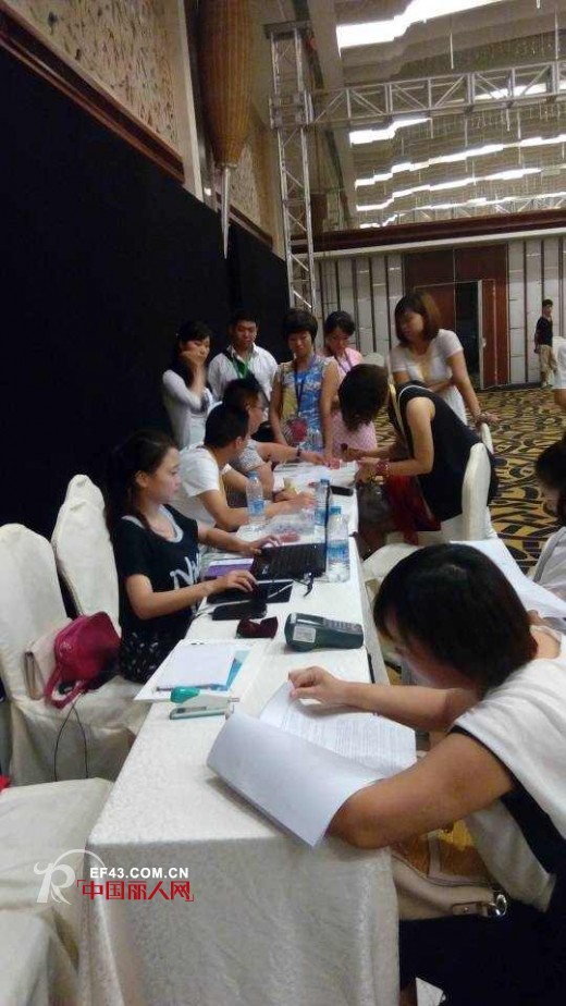 致：N.perfectCombination完美组合秋冬时装秀幕后辛勤付出的泰利家人们