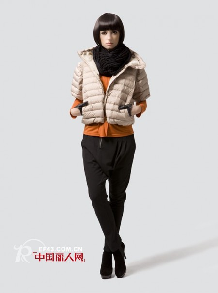 a.y.k2011秋季倾情打造时尚戎装的潮流节拍