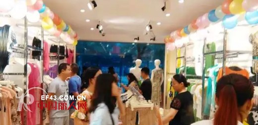 阿莱贝琳女装折扣湖北荆门金城店、鄂州店盛装开业