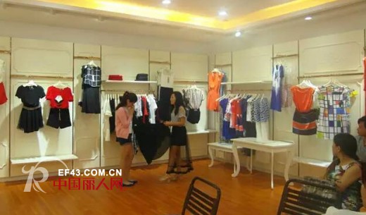 热烈祝贺尚可斯女装15第一届训练营隆重开讲了