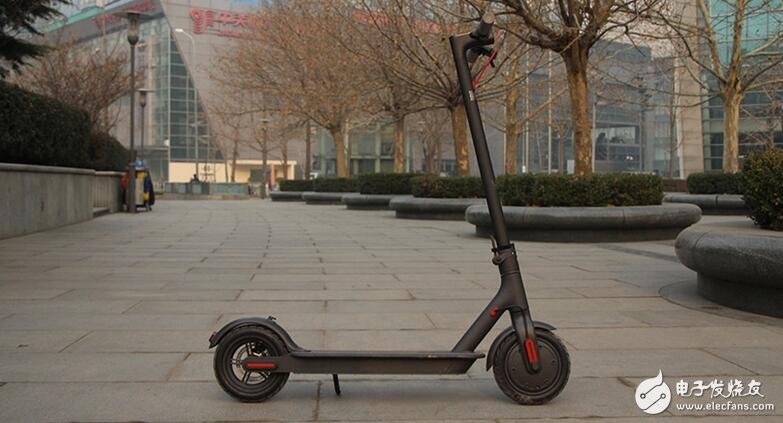 Black technology for city travel! Xiaomi Mijia electric scooter experience: minimalist design