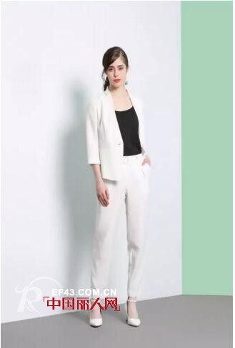 【THEME】一周五日办公室穿搭，帮你做个时髦的女神！