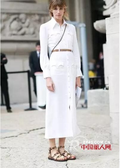 【THEME】一周五日办公室穿搭，帮你做个时髦的女神！