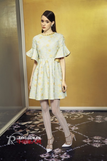 FLEUR DE FÉVRIER 二月花