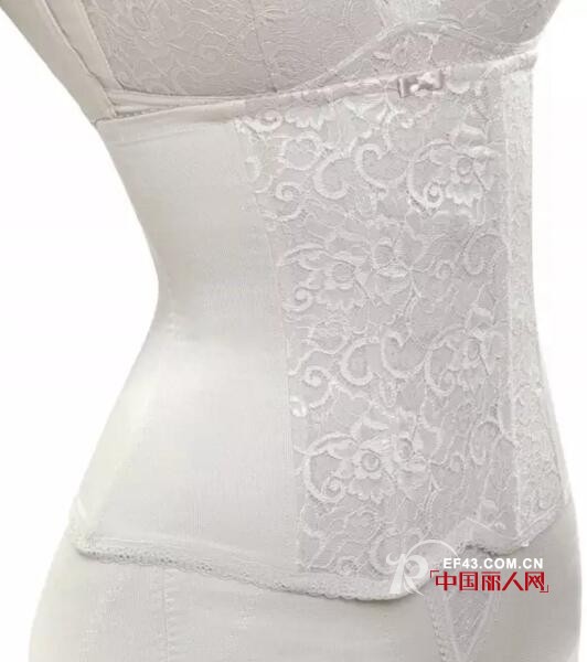 不同年龄段的女性腰部赘肉形成 女性腰部赘肉怎么办