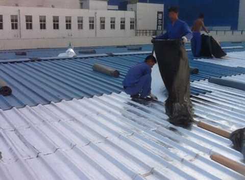 Treatment of metal roof leakage with aluminum foil self-adhesive waterproofing membrane