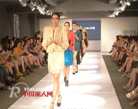 CARMEN卡蔓品牌女装2011秋冬发布会隆重举行
