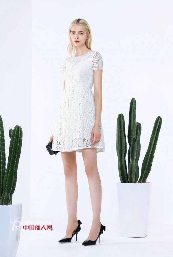 精致女人的衣橱里，永远少不了这类单品！