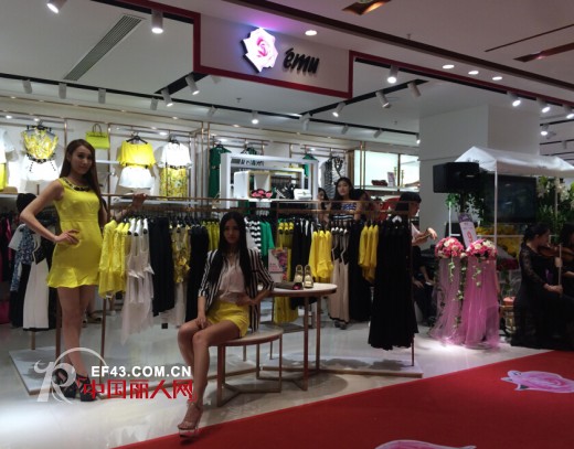 [玫瑰帝都盛放]emu北京首家红玫瑰店于西单君太百货盛大开业！