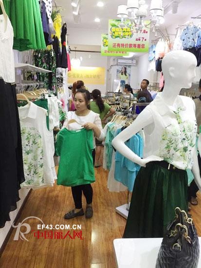 淑女时代女装四川又一家新店开业了！恭贺恭贺！