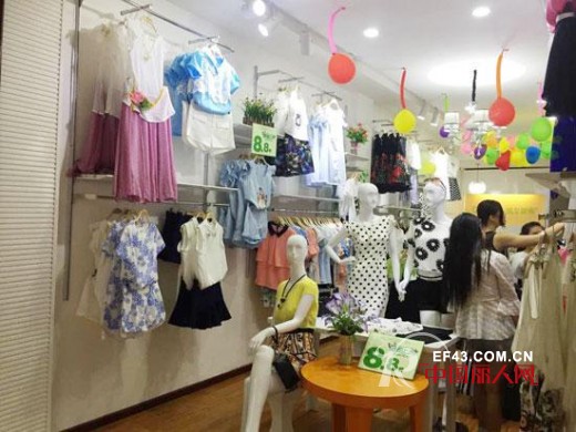 淑女时代女装四川又一家新店开业了！恭贺恭贺！