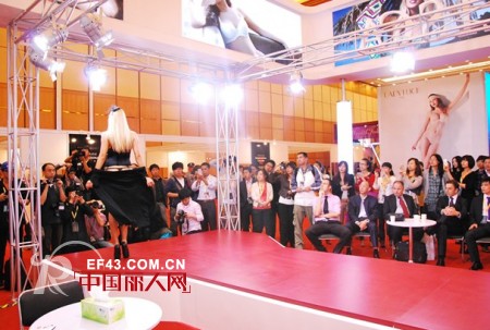 金秋斗艳:中国首个高端品牌内衣展上海隆重开幕
