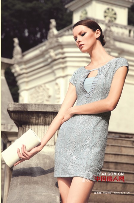 旗袍连衣裙搭配 夏天穿什么连衣裙显身材