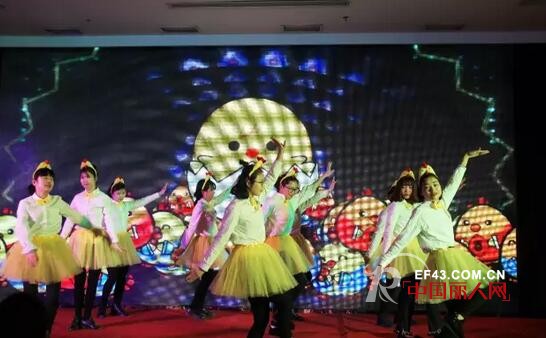 秀黛2017撸起袖子，加油干！