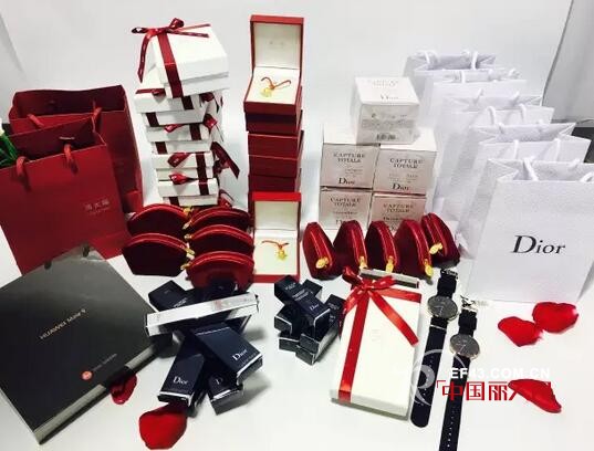 秀黛2017撸起袖子，加油干！