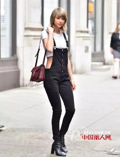 据说背带裤对显瘦和减龄有奇效 看完这些搭配我信了