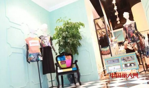 热烈祝贺马克华菲女装济南恒隆店再创业绩新高