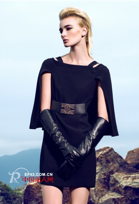 2015秋冬黑色服装搭配 秋冬黑色衣服搭配