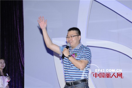 英姿丽人