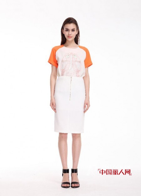 雪纺T恤配什么 雪纺T恤怎么搭配