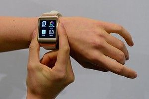 Biography Samsung will release the second generation of smart watches in early 2014