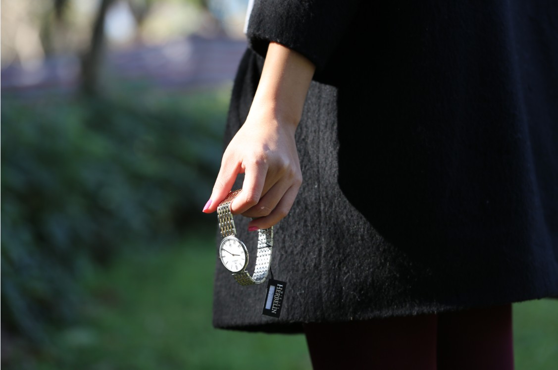 Hold your hand until the end of the world