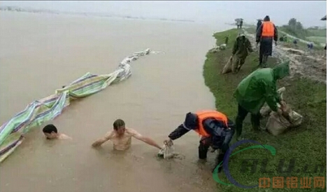 站在风口浪尖上的铝合金防洪挡板