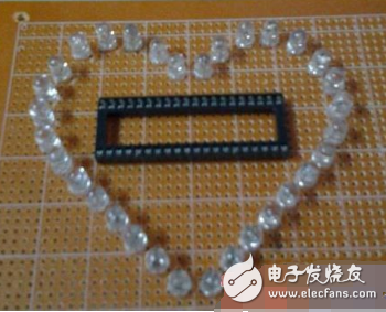 Small heart-shaped water light circuit diagram Daquan (89c52/CD4017 heart-shaped water light circuit diagram)