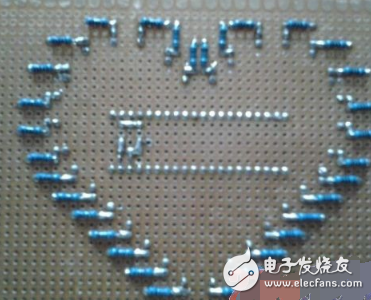 Small heart-shaped water light circuit diagram Daquan (89c52/CD4017 heart-shaped water light circuit diagram)