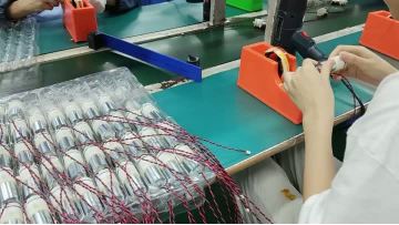 the wires of mini vacuum pump be fixed by adhesive tape
