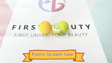 Empty Egg Shape Glossy Lipstick Container 7g Plastic Round Ball Lip Balm Tube1