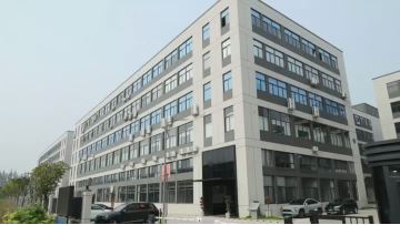 Custom airless bottle display