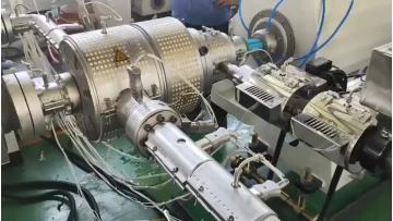 4 layers PPH PPR pipe extrusion line 