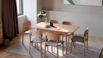 103 Stretching Table and Chairs 