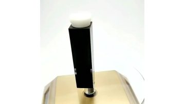 Frit-fused black quartz fluorometer cuvette