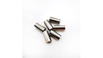 Titanium slotted set screws