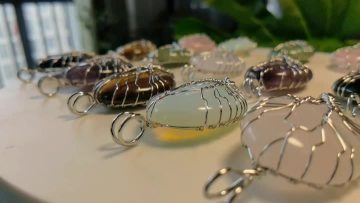 SP1375 Life tree gemstone pendant (1)