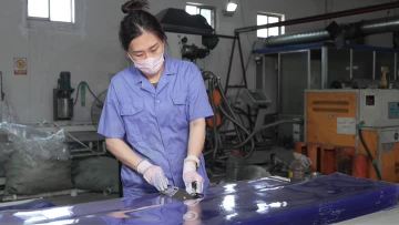 Worker Operating Video 06