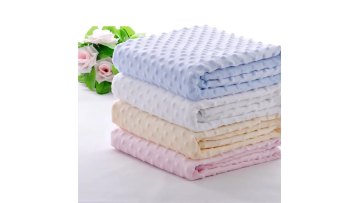 Soft Newborn Sherpa Fleece Warm Dot Minky Baby Blanket For baby1