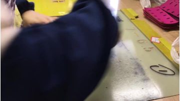 Automatic sewing machine .mp4