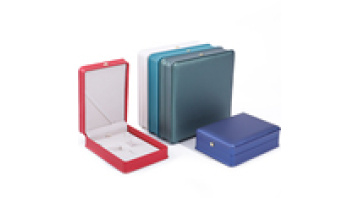 Hanhong custom logo box crown design luxurious PU leather box necklace ring jewelry box1