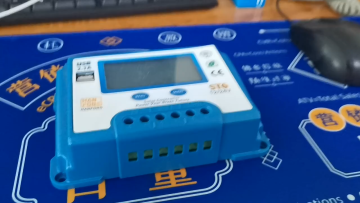 10A  Charge Controller PMW Solar Controller 12V/24V Home Solar Power System For Home1