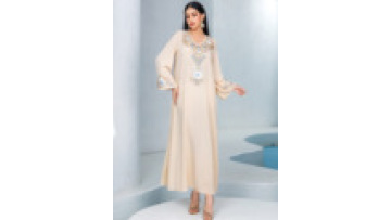 2025 Wholesale Turkey EID Modest Dubai Abaya Embroidery Flower Moroccan Kaftan Muslim Women Dress Long Sleeves Abaya Robe1