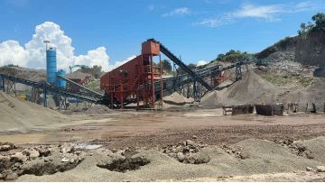 Aggregate crushing plant