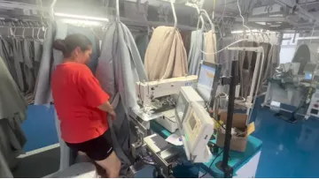 High Speed 220V 150kg Curtain Pleating Fold Machine PLC Control1