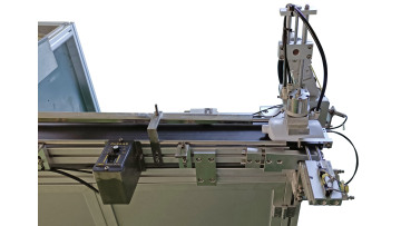 Bottle Sorting Machine with mechanical arm