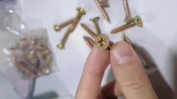 Chipboard screw